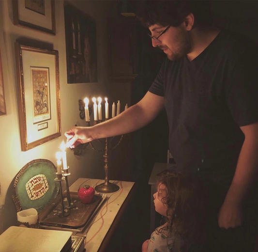 Our Erev Yom Kippur Tradition: A Complete Blackout